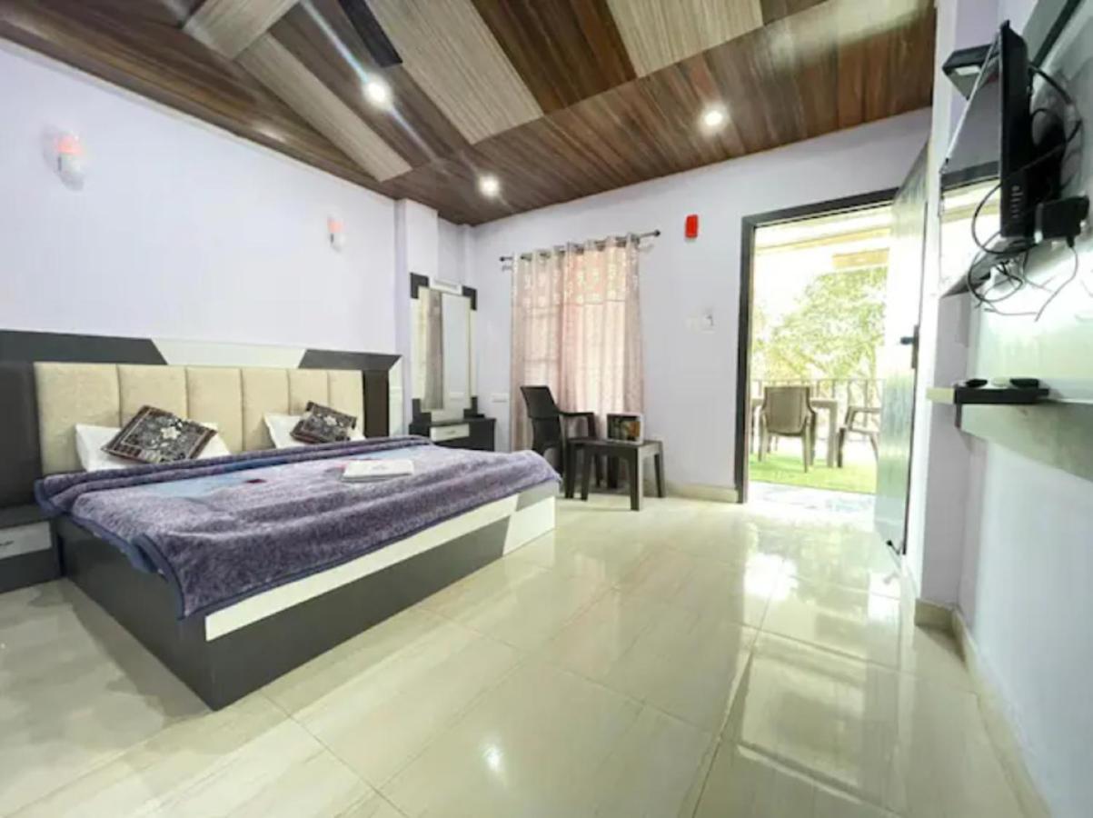 Oak Wood Homestay Banikhet Dalhousie Exterior photo